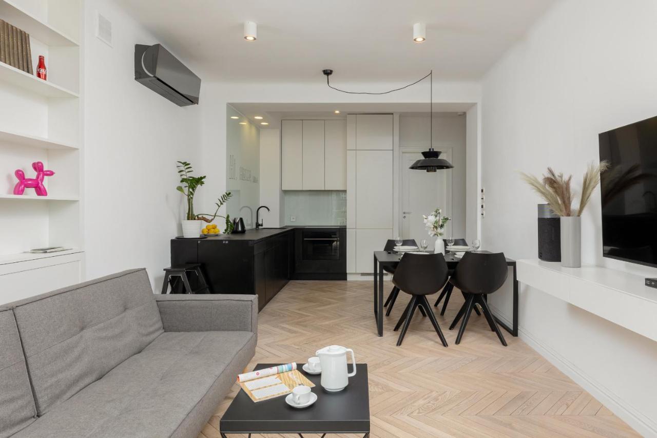 Trendy Apartment Marszalkowska With City View Near Ogrod Saski By Noclegi Renters Warsaw Exterior photo